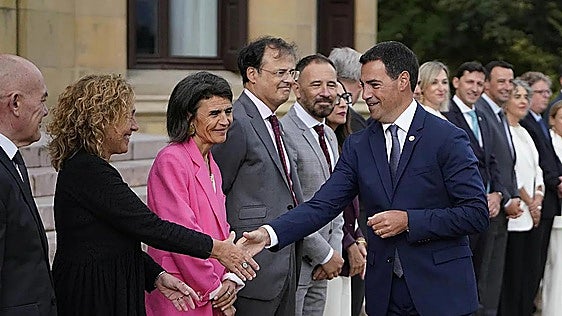 El lehendakari avisa a Sánchez de que «la legislatura terminará» si no resuelve ya la crisis de Ceuta
