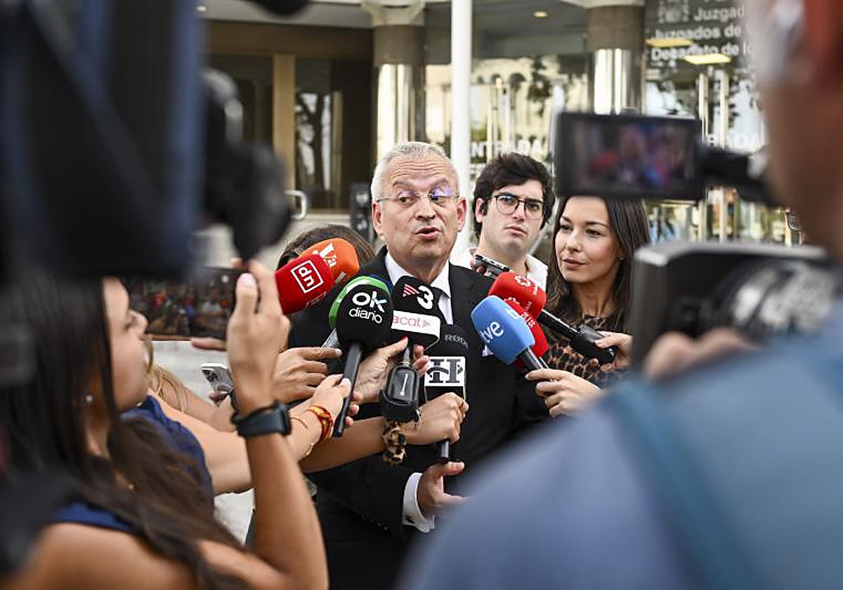 Amplían la querella a Sofía Puente tras la suspensión del Supremo a las altas en el censo de la 'ley de nietos'