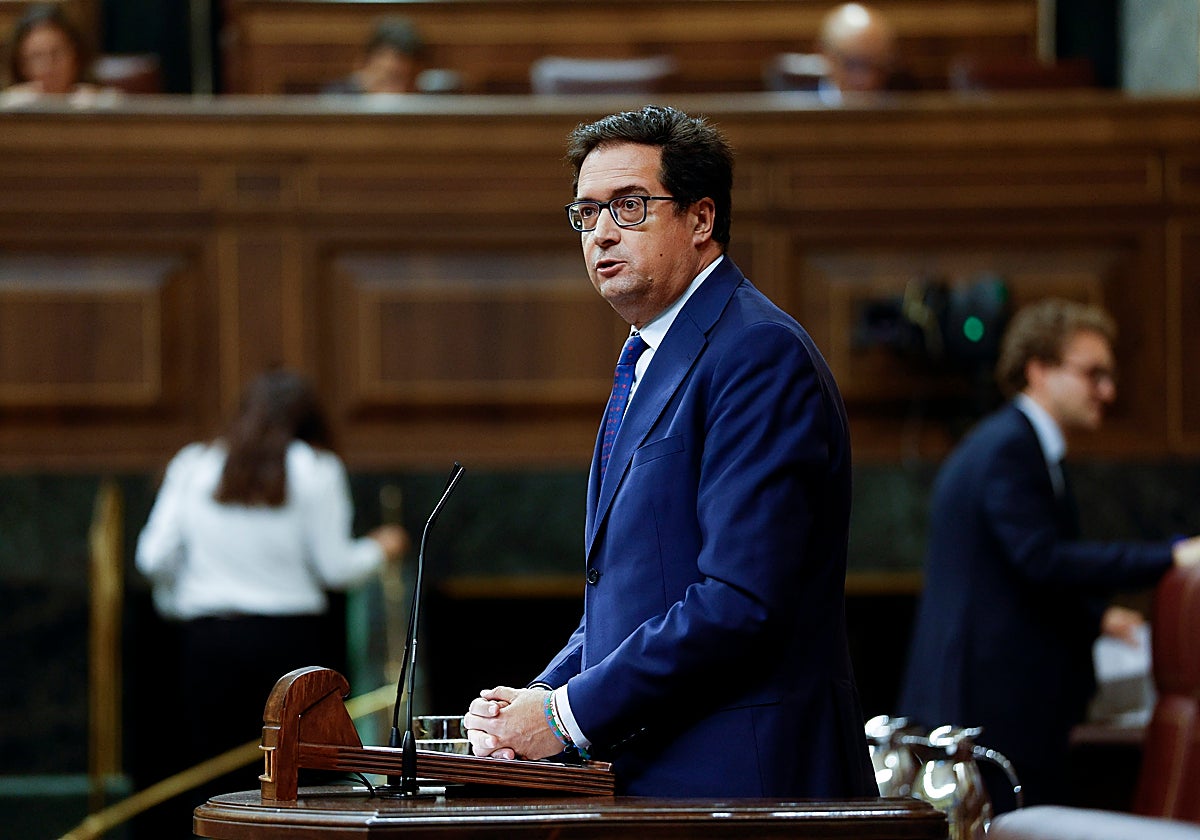 Sumar abre otra vía de agua en el Gobierno al tumbar la ley de 'lobbies'
