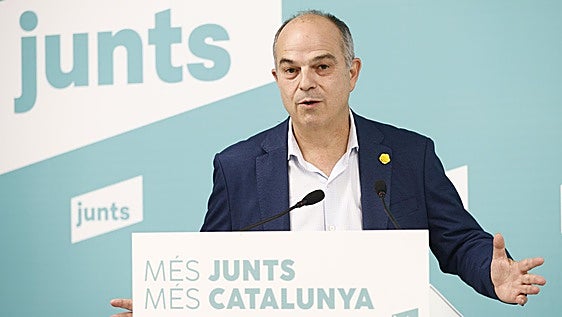 Junts se jacta de la «desautorización» del TC al Supremo mientras Illa se prepara para recibir a Puigdemont