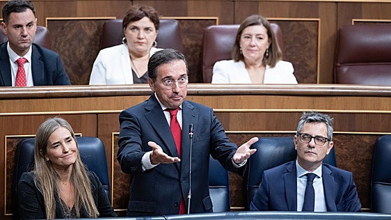 Albares incide en que ya pidió a Marruecos el 30 de julio una reacción para «cortar y revertir» la entrada a Ceuta