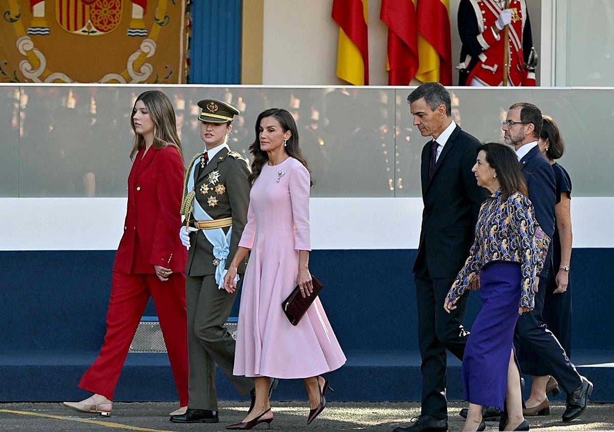 Los actos del 12-O comienzan con pitos e insultos contra Sánchez