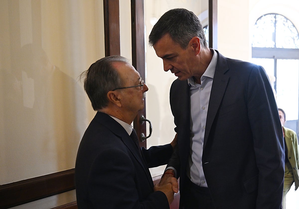 Juan Jesús Vivas y Pedro Sánchez.