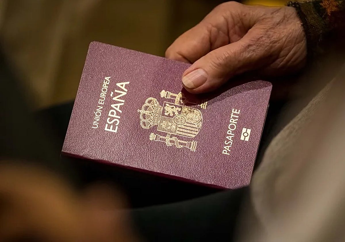El Gobierno admite ante el Supremo que solo el 0,3% de los expedientes revisados de la ley de nietos tenía certificado de exilio