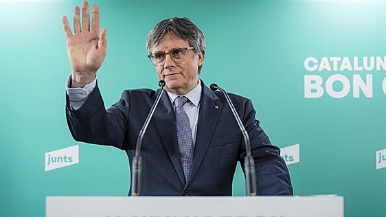 Junts se encomienda a Puigdemont para reactivar un partido bloqueado por el auge de Aliança