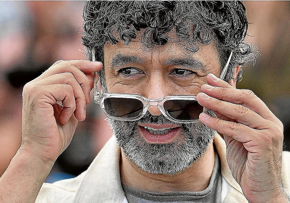 Rodrigo Sorogoyen: «Antes un director podía tener hijos y su carrera seguía igual, porque no los criaba él»
