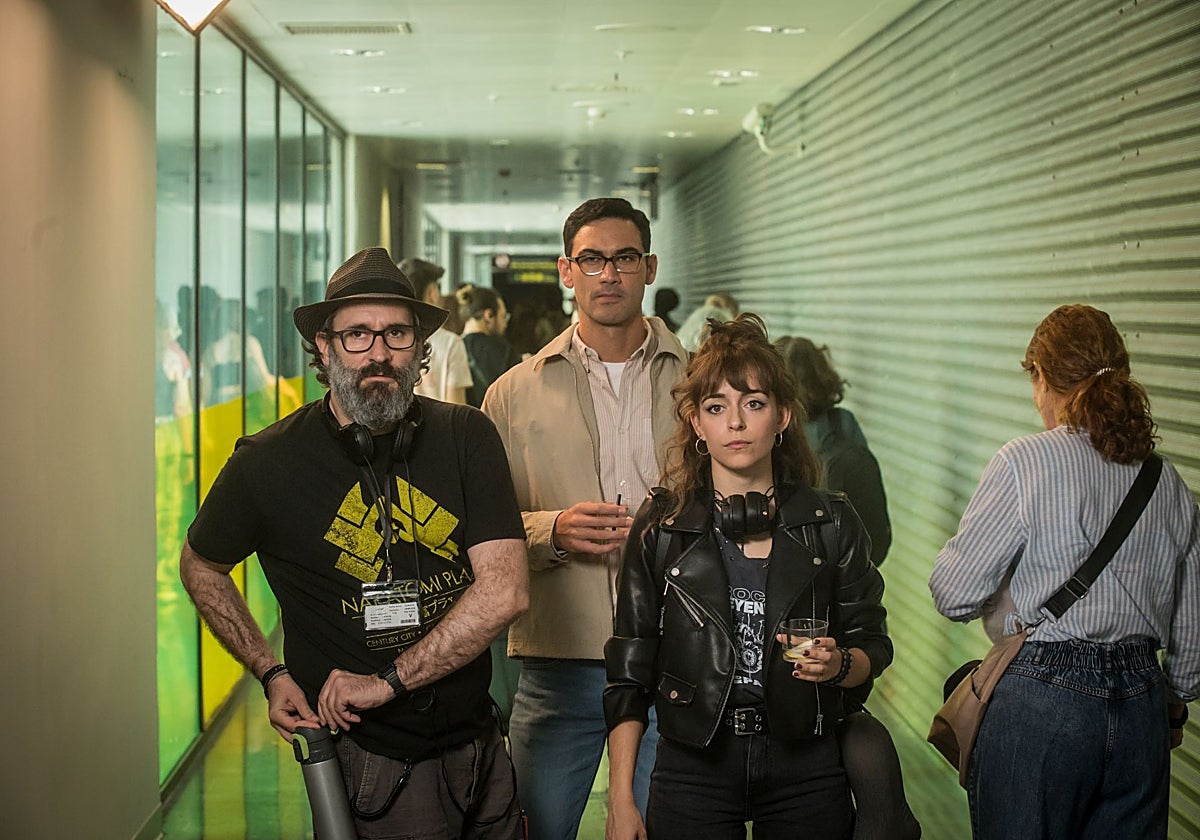 Comedia, acción y romance forjan ‘La maleta’