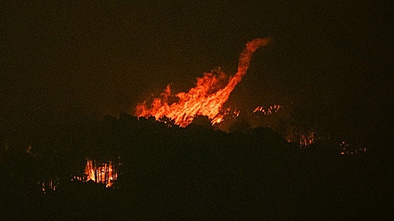 Los incendios de Madrid y Ávila obligan a evacuar o confinar a más de 90.000 personas
