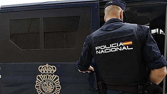 El detenido por el crimen de Málaga llamó a un vecino y confesó que había matado a su pareja