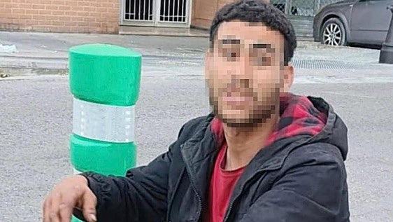 El hombre que dejó en coma a otro de una paliza, detenido por violar a una sintecho en Valencia