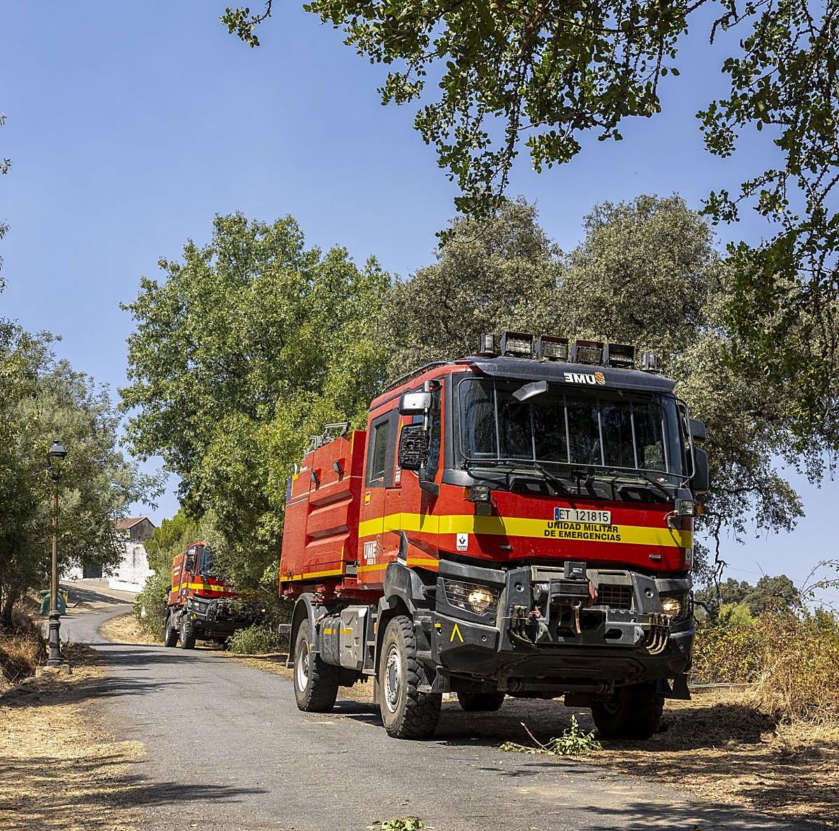 La UME realiza labores de prevención en la aldea desalojada de Marigenta