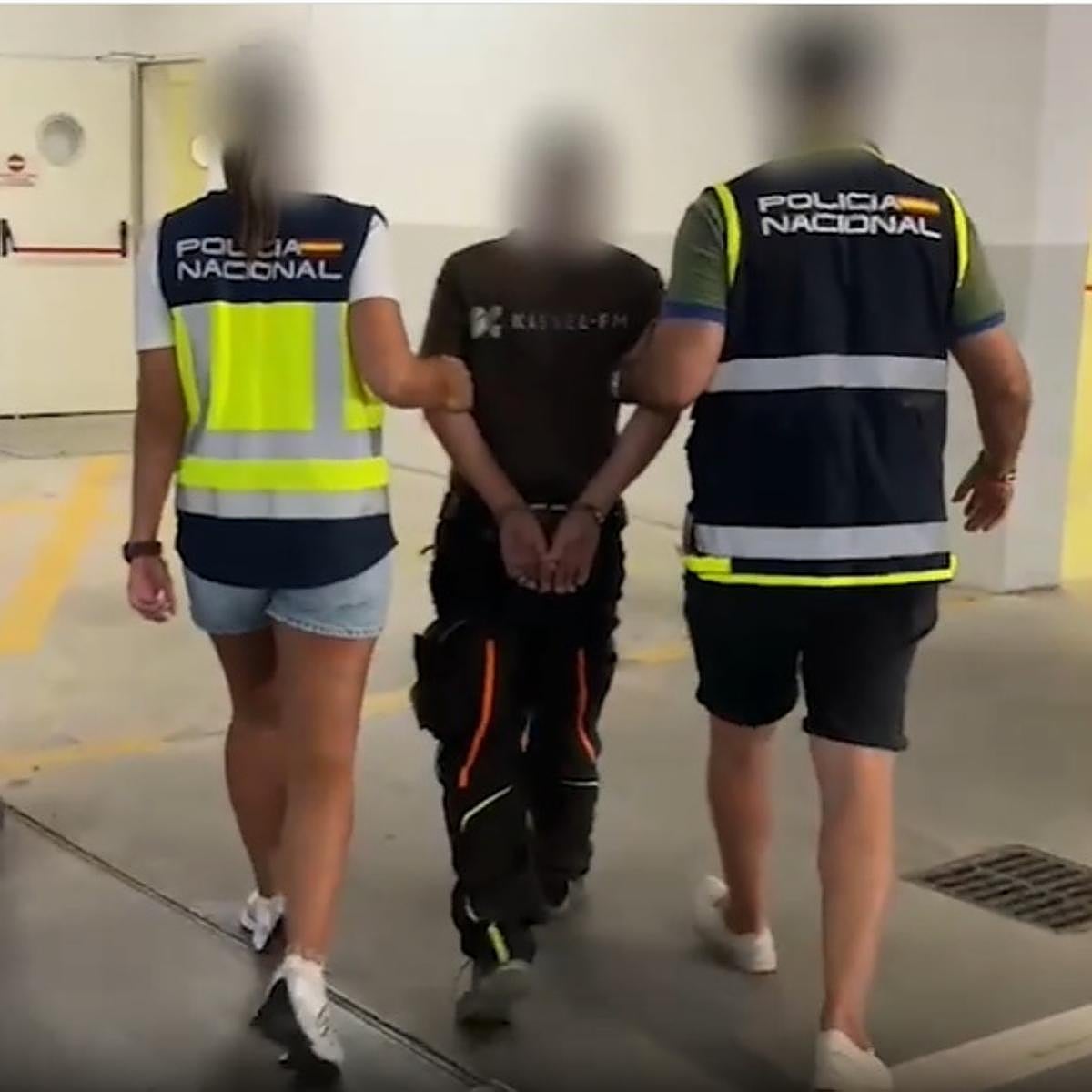 Imagen de la detención del fugitivo de origen germánico en Vélez-Málaga