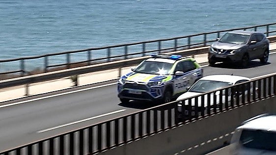 Dos agentes heridos tras una persecución en la provincia de Málaga por el robo de un Audi a punta de pistola