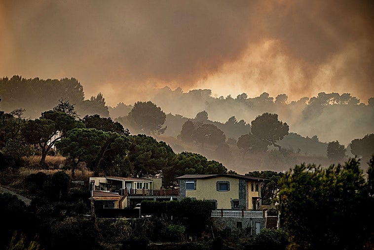 Estabilizado el incendio de Barcelona, que ha quemado más de 45 hectáreas