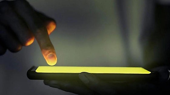 Identifican al responsable de difundir fotos falsas de al menos 15 jóvenes en Asturias a las que desnudaba con IA