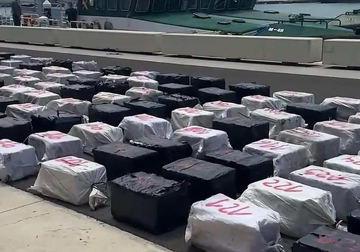 Cae una narcolancha al sur de Gran Canaria con más de tres toneladas de cocaína a bordo