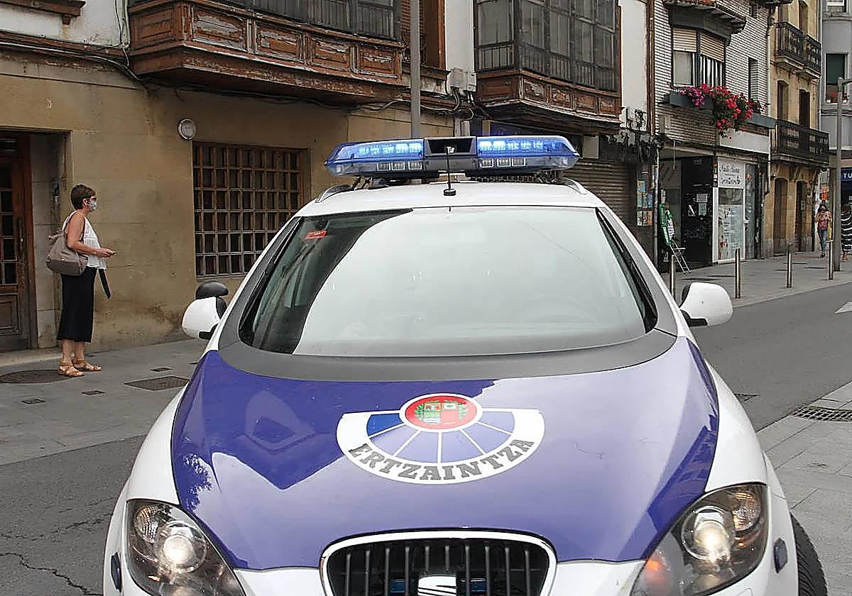 Tres detenidos en Gernika por forzar a una menor de 14 años embarazada a contraer matrimonio