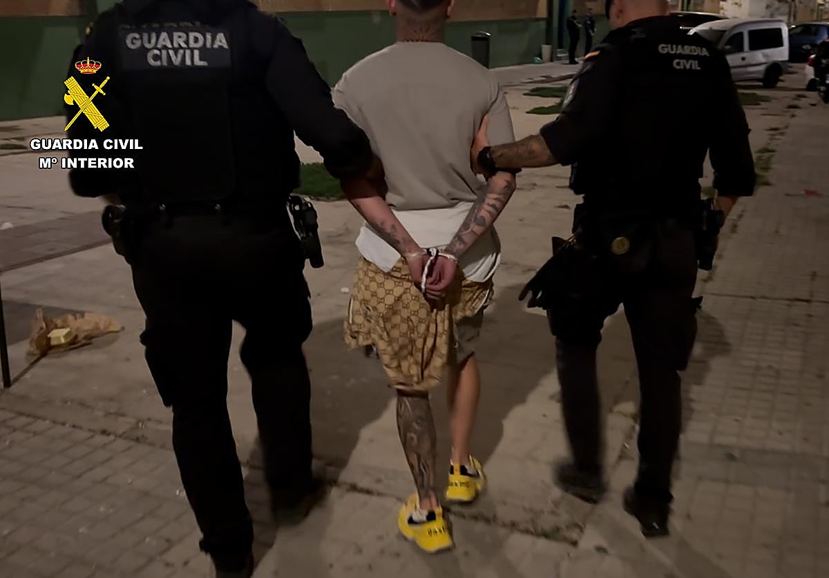 La Guardia Civil detiene a tres hombres por el tiroteo de Isla Cristina en el que murieron tres personas