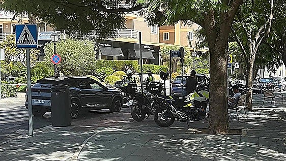Tiroteo en Marbella: un ajuste de cuentas entre bandas europeas, una huida a toda velocidad y tres policías heridos