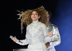 Shakira se instala en Madrid: ¿quién gana y quién pierde con el modelo de las residencias?