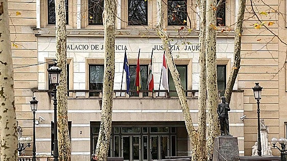 Condenados por drogar con 'cocaína rosa' y violar a una mujer en Bilbao