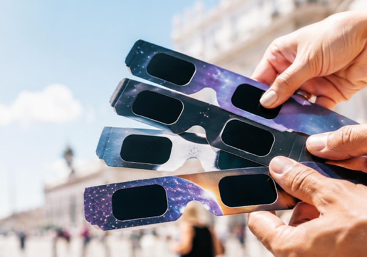 Guía médica para no jugarte la vista durante el eclipse | leonoticias.com