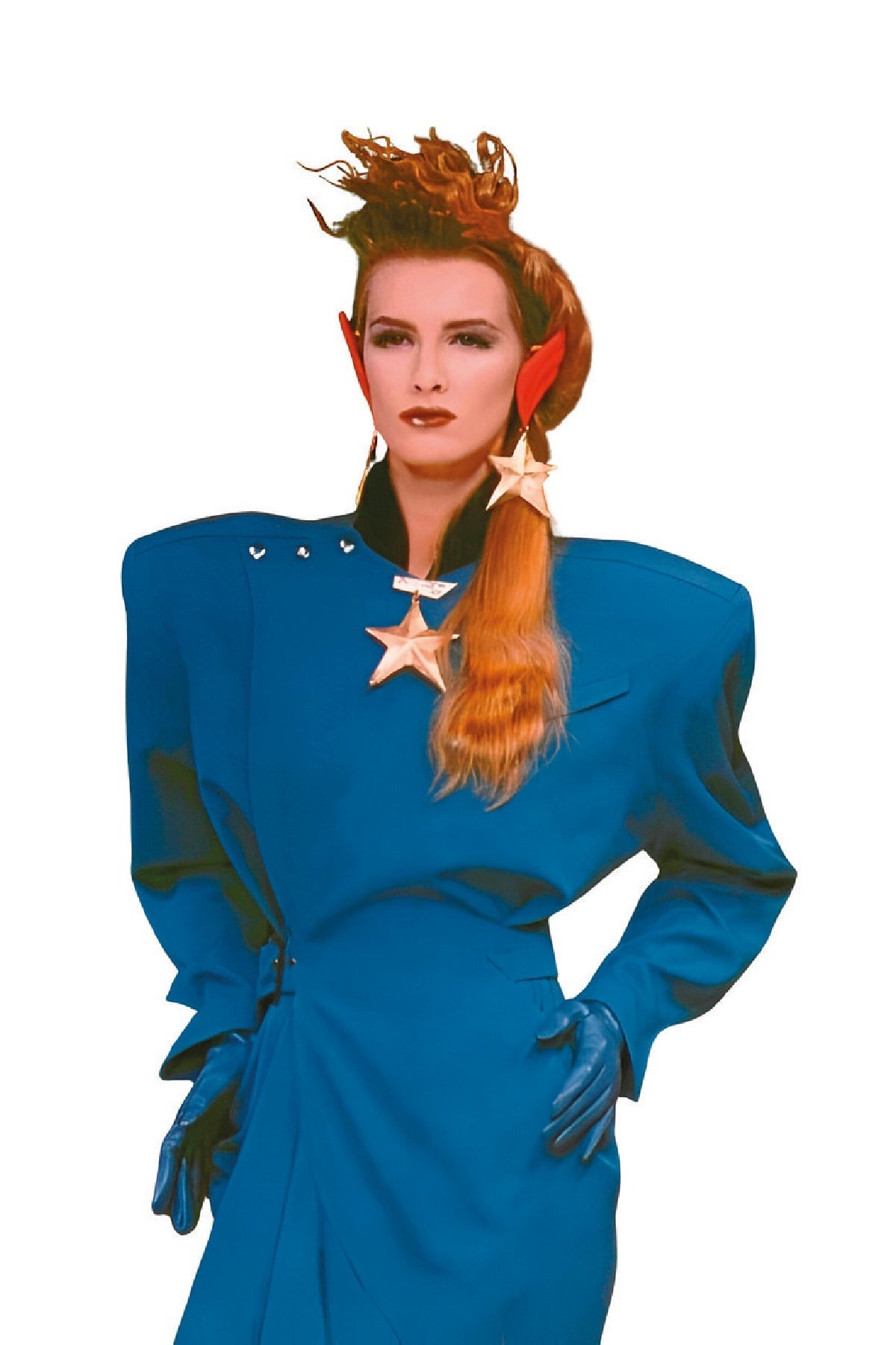 Diseño de Thierry Mugler vinculado a las hombreras, que resurgieron en los años 80.