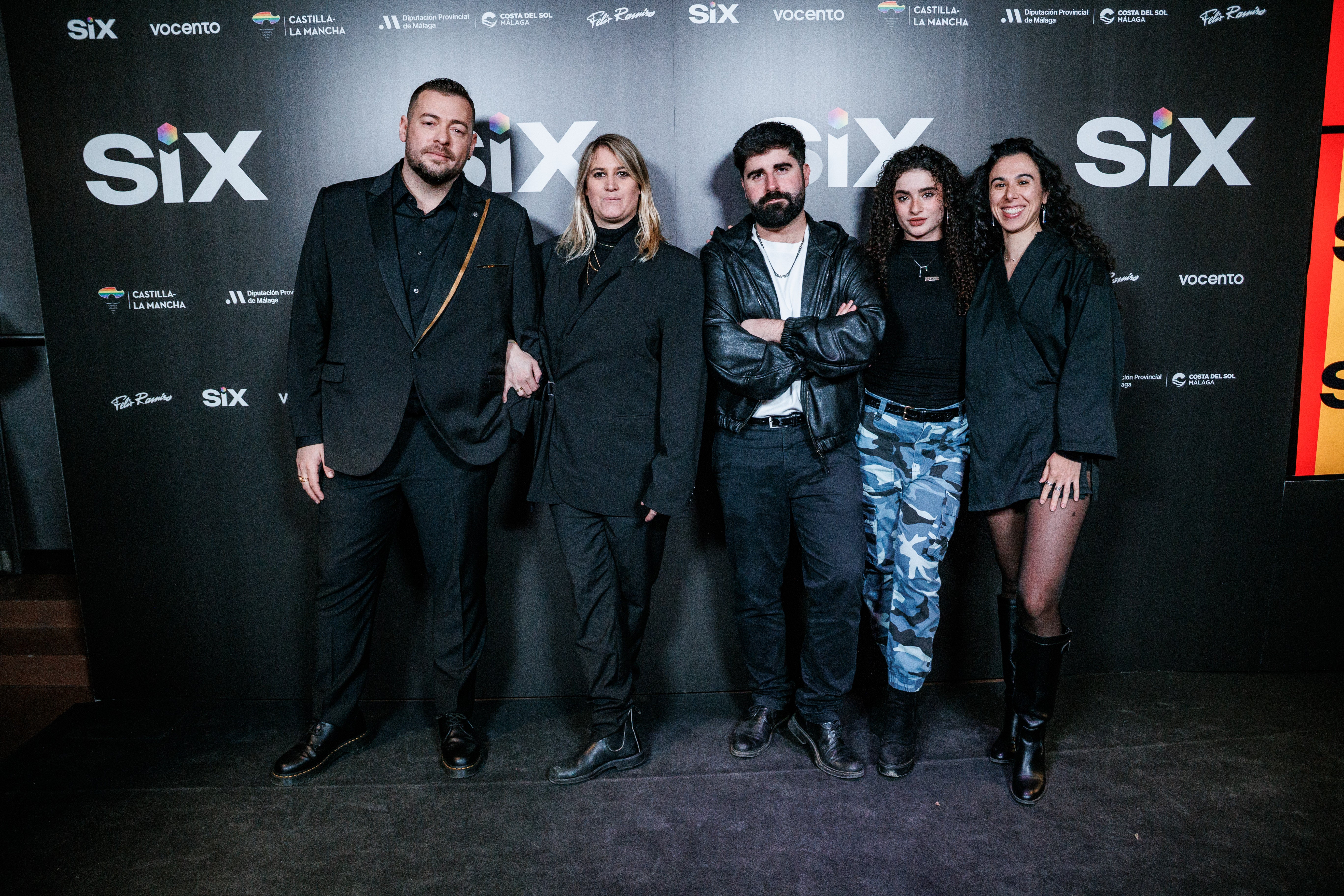 Iván Gelibter, director de SIX; Rocío Saiz, cantante; Pablo Tocino, director de 'Una perra andaluza'; Sara Perogil y Lucía Romeo, actrices de la serie.
