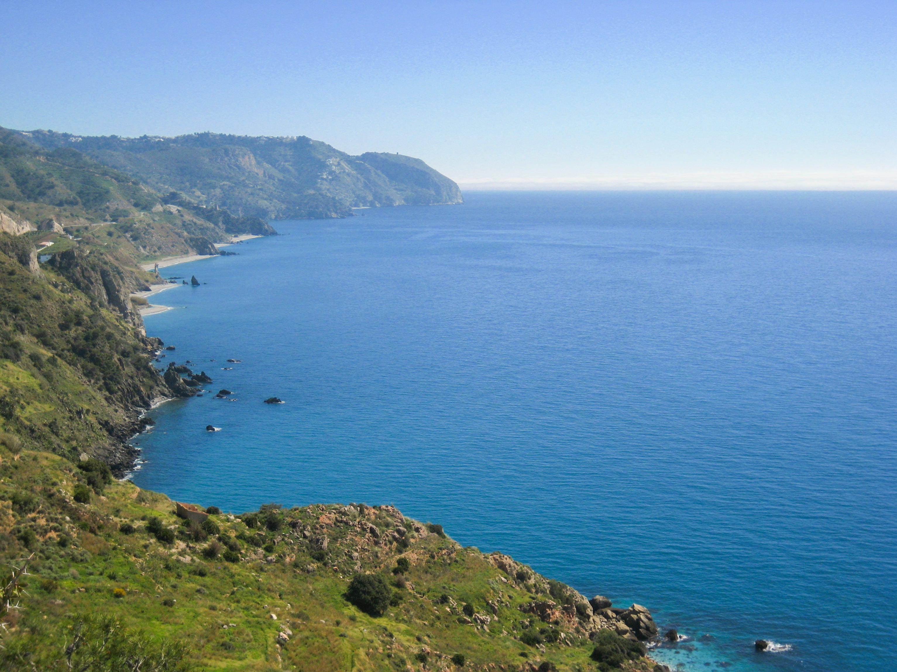 Paraje Natural Acantilado de Maro-Cerro Gordo / (c) Turismo y Planificación Costa del Sol - Málaga S.L.U./www.visitacostadelsol.com