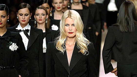 60 años de Le Smoking: cómo Yves Saint Laurent revolucionó la moda femenina