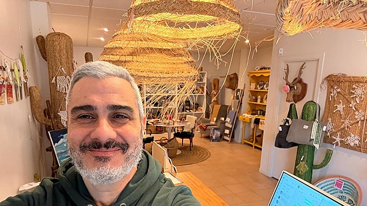 De ilustrador autónomo a regentar una tienda de artesanía: cuando un artista se reinventa