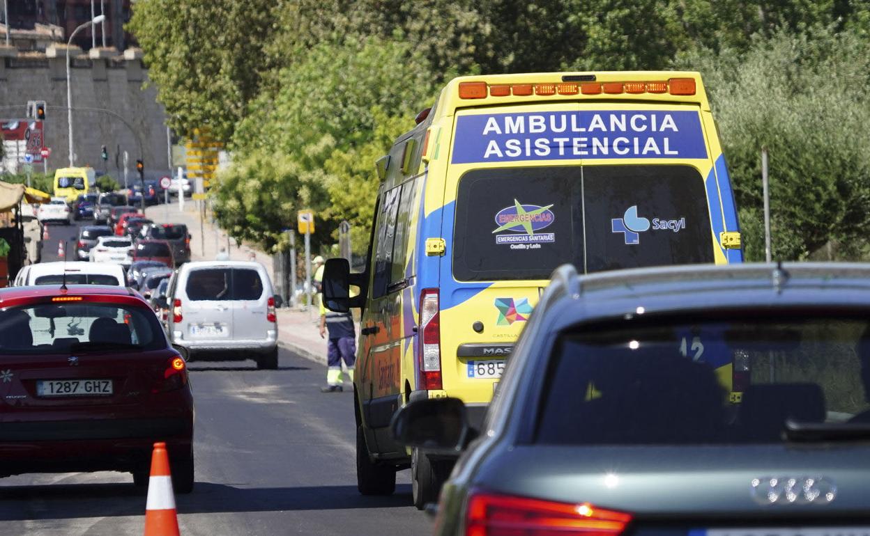 Herida una persona de 60 años en una colisión entre una moto y un turismo en Béjar