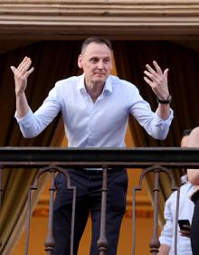 Imagen secundaria 2 - El CB Avenida celebra con la afición su octava Liga Femenina