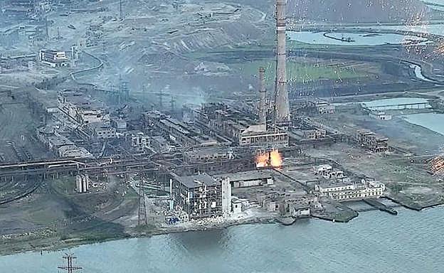 Moscú anuncia la evacuación de los soldados heridos de Azovstal