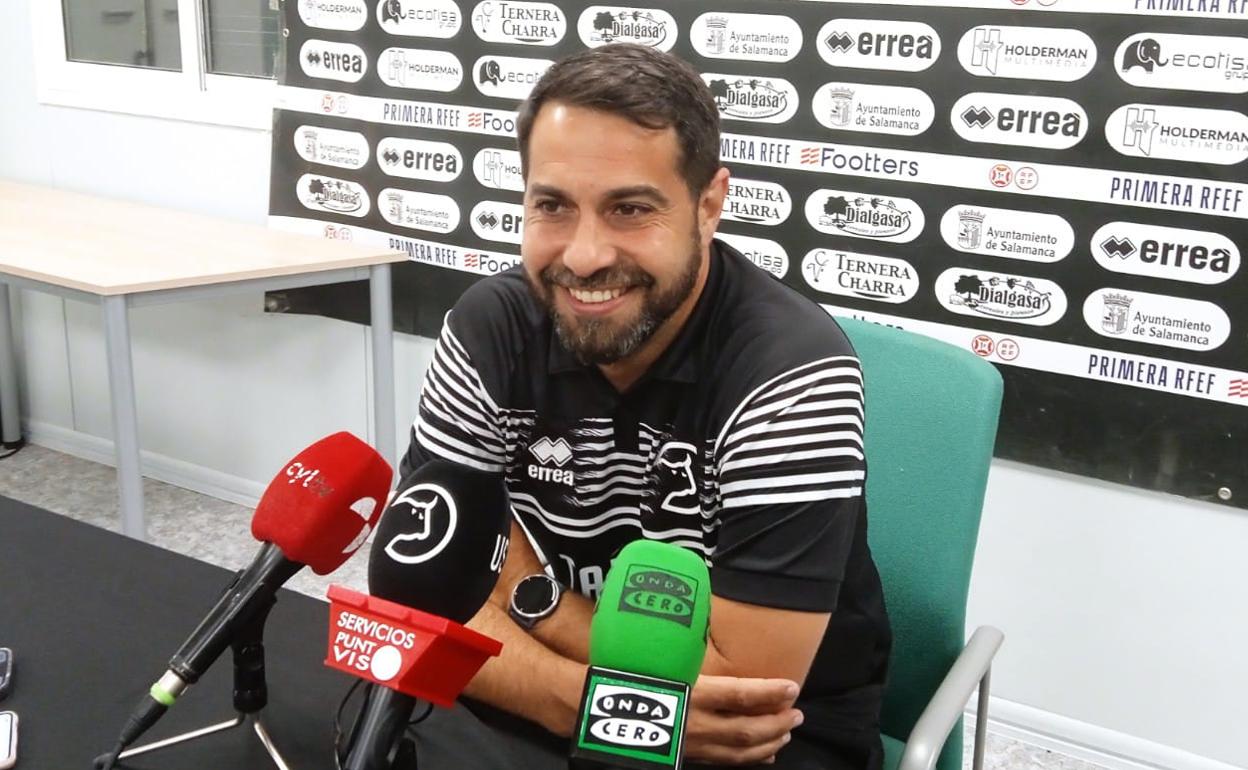 Luis Ayllón, en la sala de prensa. 