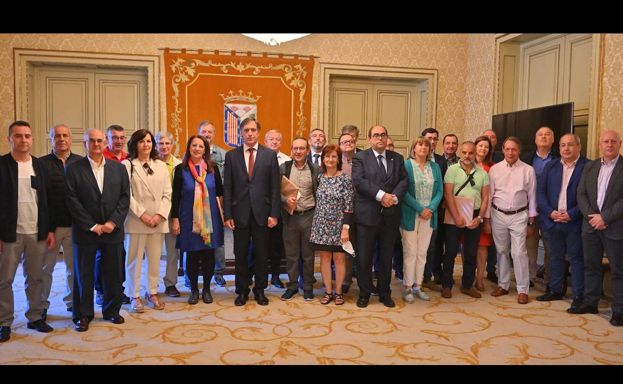 Homenaje en Salamanca a 41 funcionarios jubilados en el último año con motivo de la celebración de Santa Rita