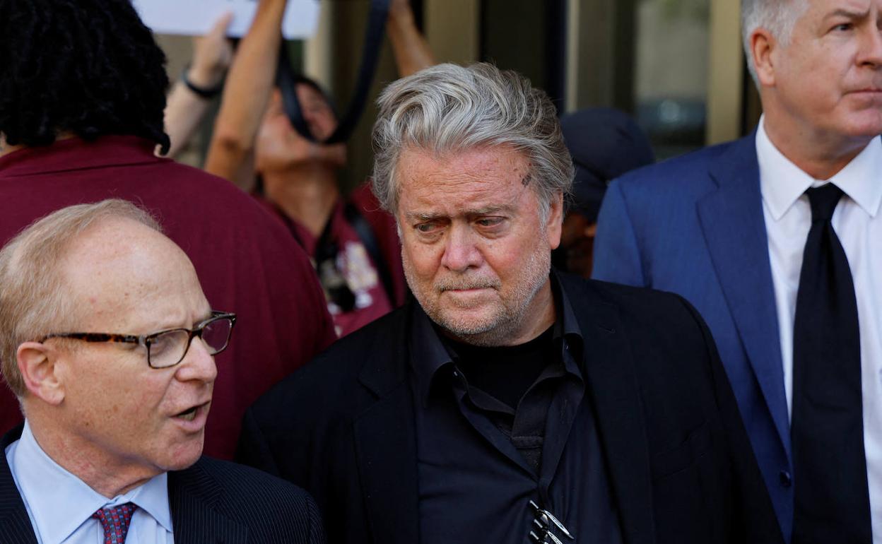 Bannon, este viernes a su salida de los juzgados