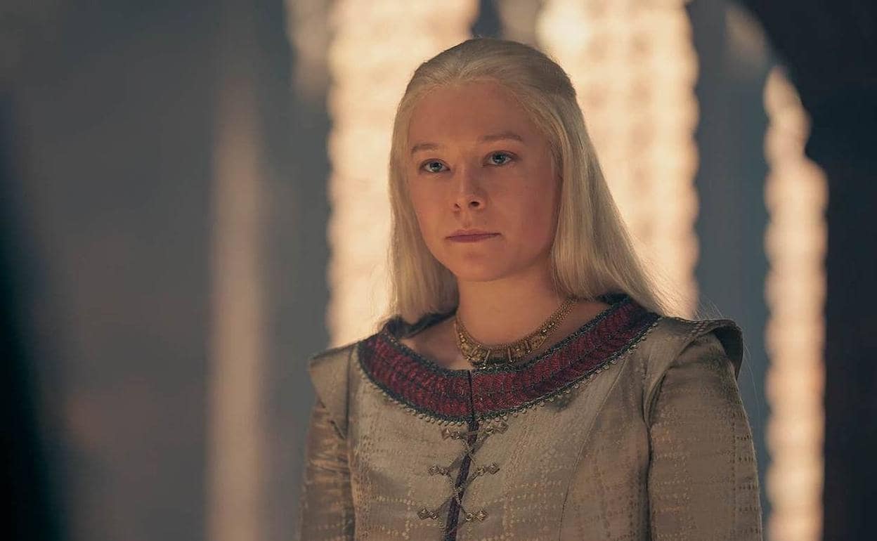 Emma D'Arcy como Rhaenyra Targaryen. 