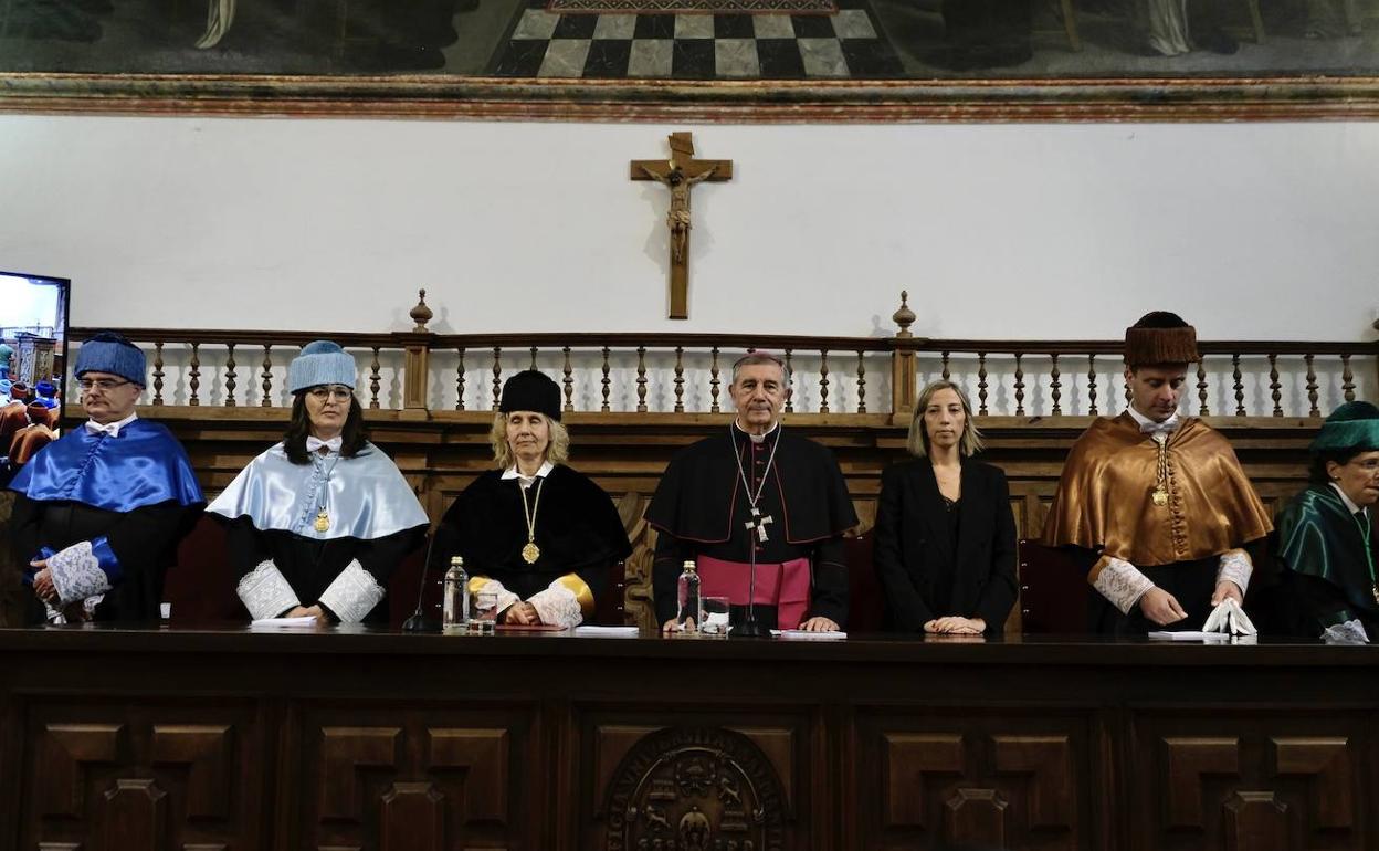 La Universidad Pontificia de Salamanca celebra el acto de apertura del curso académico 2022-2023, presidido por el Gran Canciller, José Luis Retana, y la rectora de la UPSA, Mirian Cortés. 