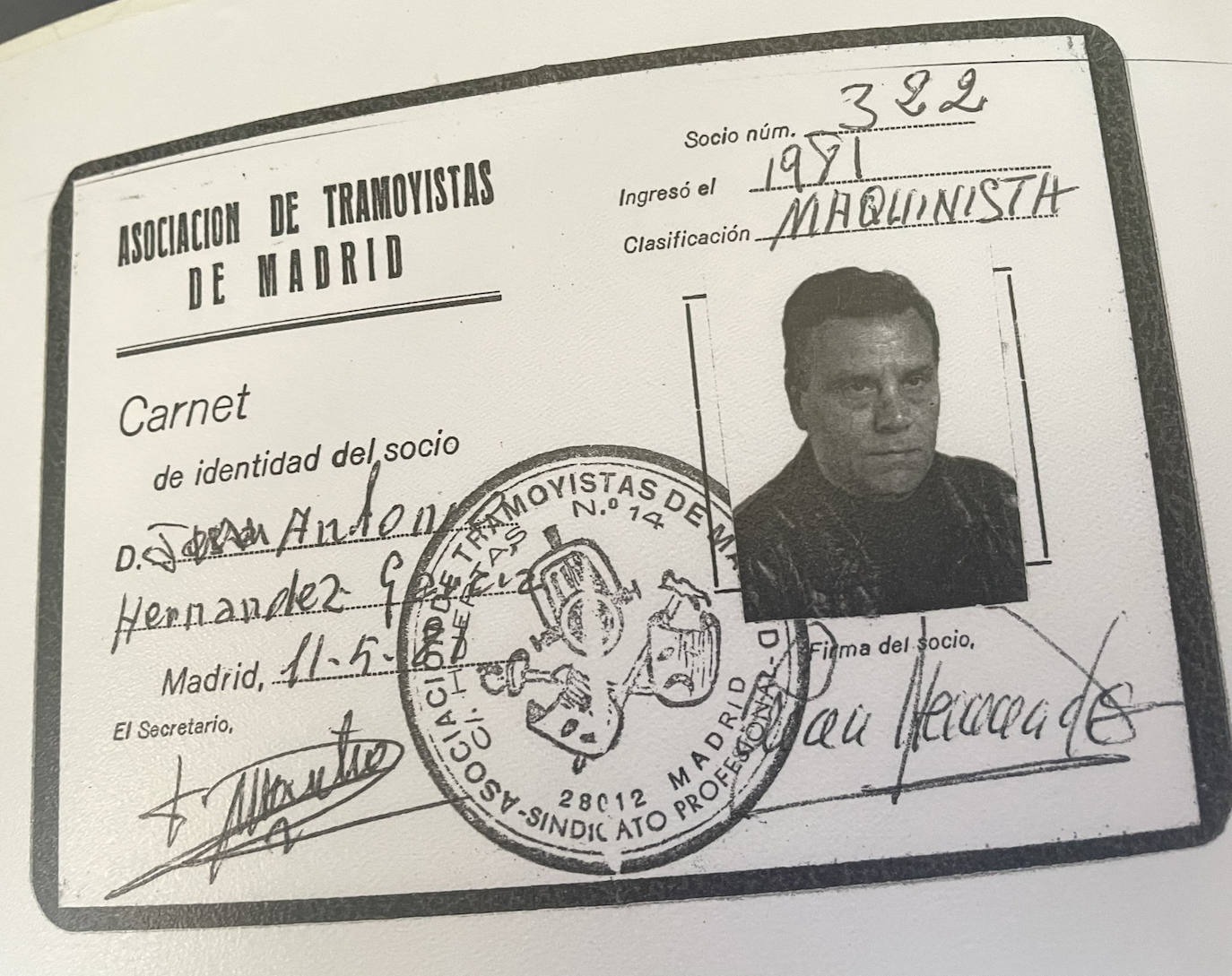 Antonio Hernández, operador de cinematógrafo, en el Liceo de Salamanca. 