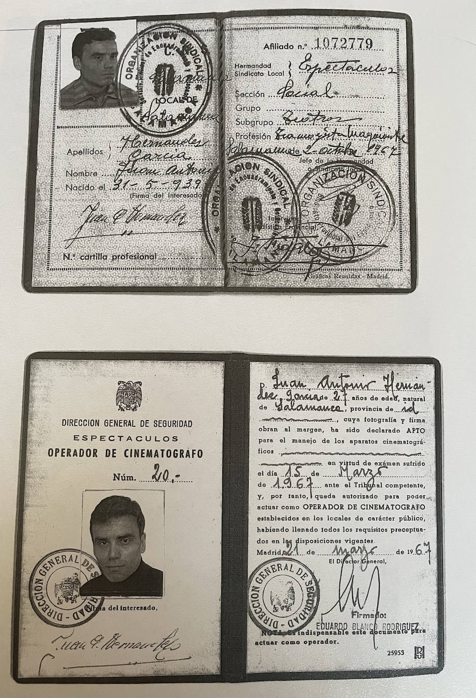 Antonio Hernández, operador de cinematógrafo, en el Liceo de Salamanca. 