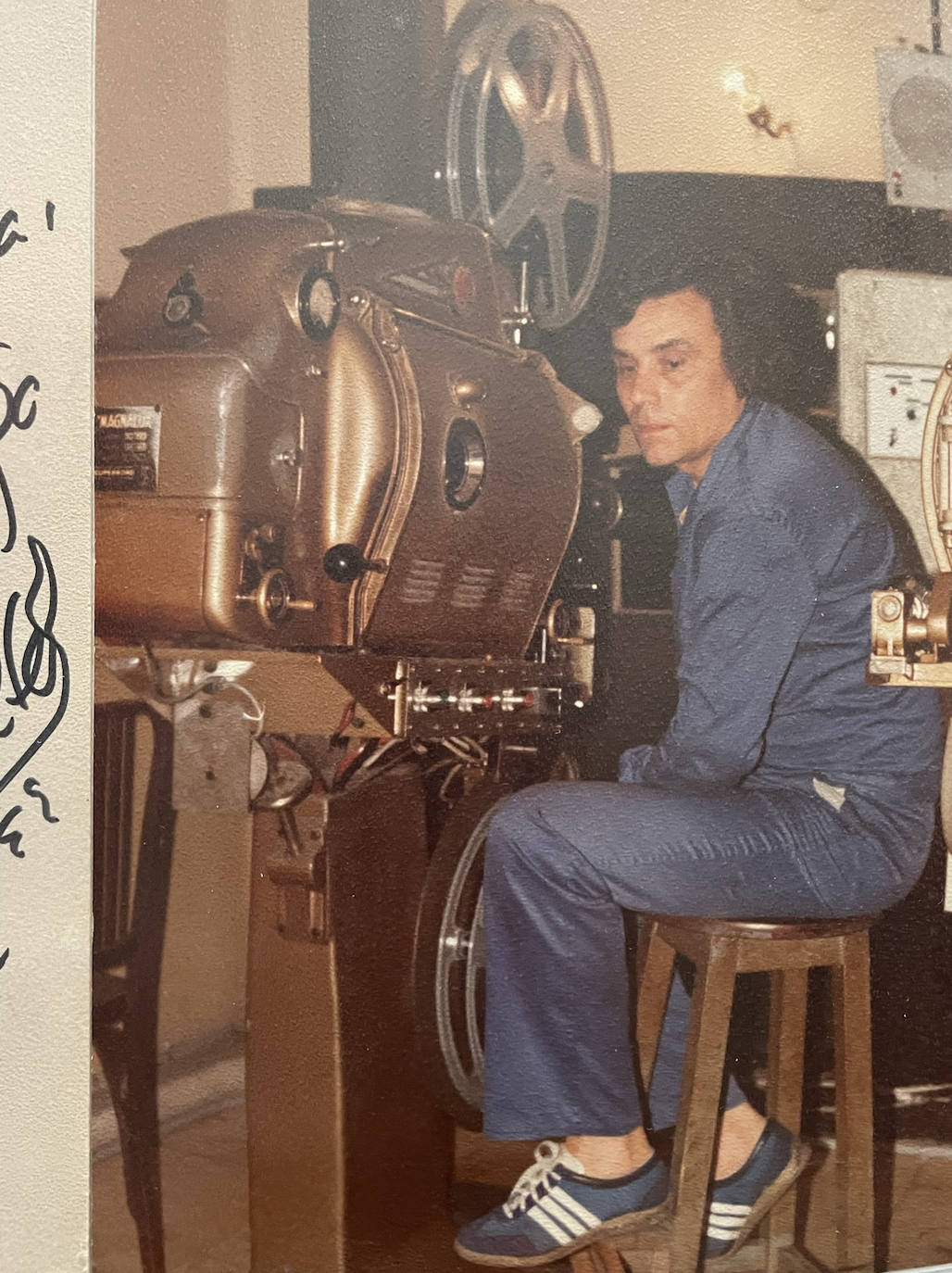 Antonio Hernández, operador de cinematógrafo, en el Liceo de Salamanca. 