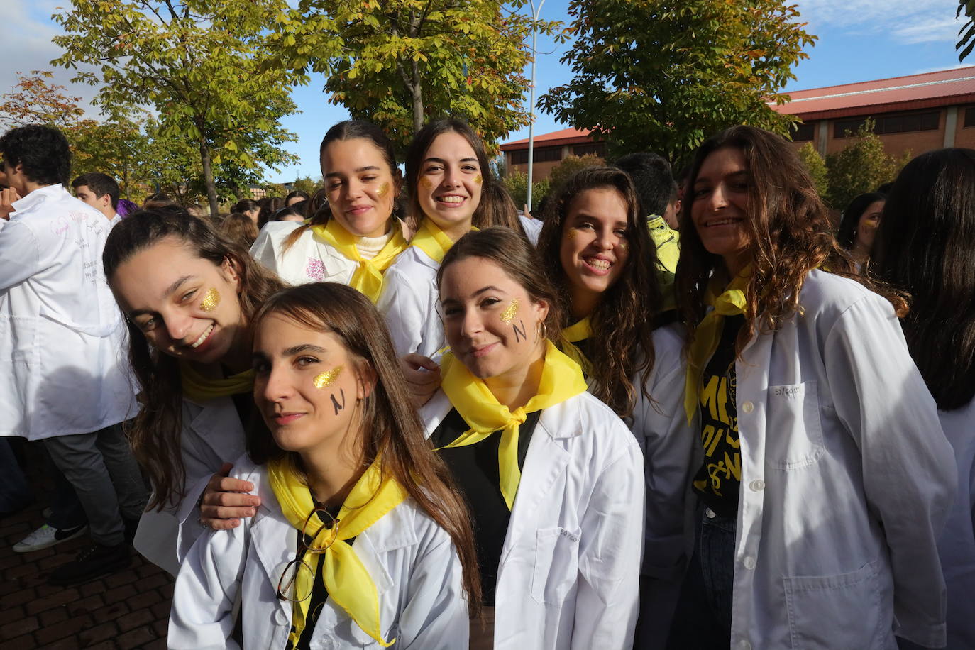 Fotos: Las fiestas de Medicina invaden el campus universitario