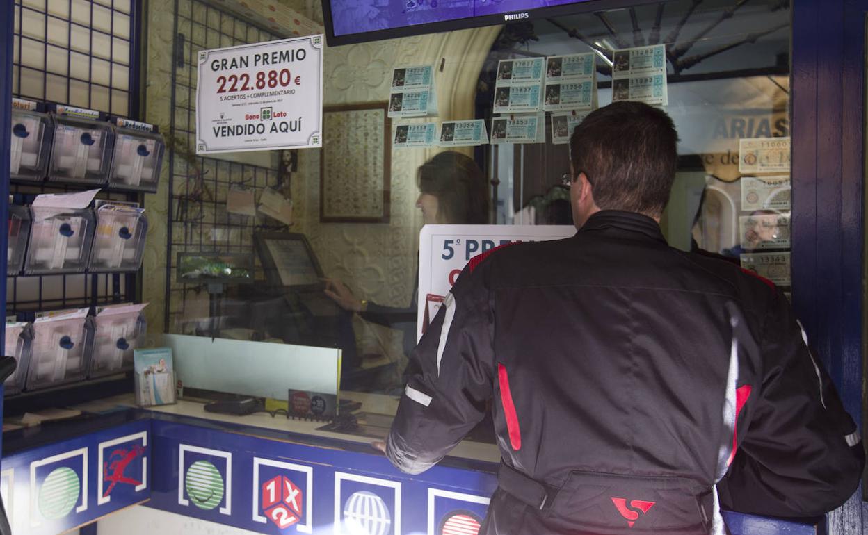 Despacho de venta de loterías. 