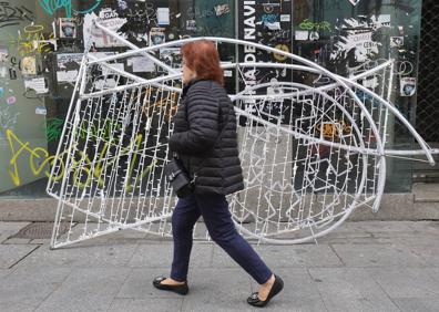 Imagen secundaria 1 - Montaje e instalación de las luces de Navidad en Salamanca. 