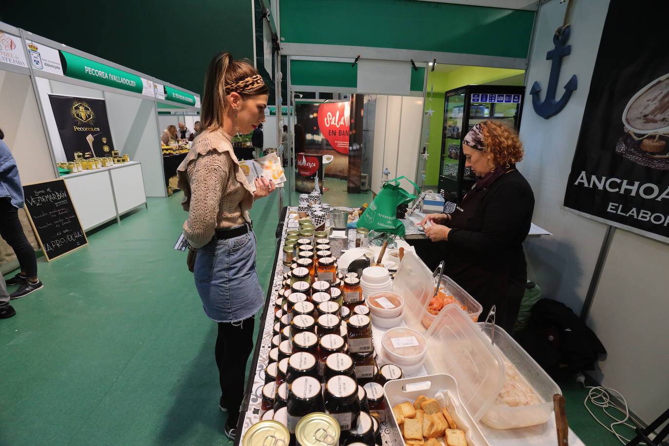 Fotos: Adeatejada celebra la X edición de la Feria de la Miel