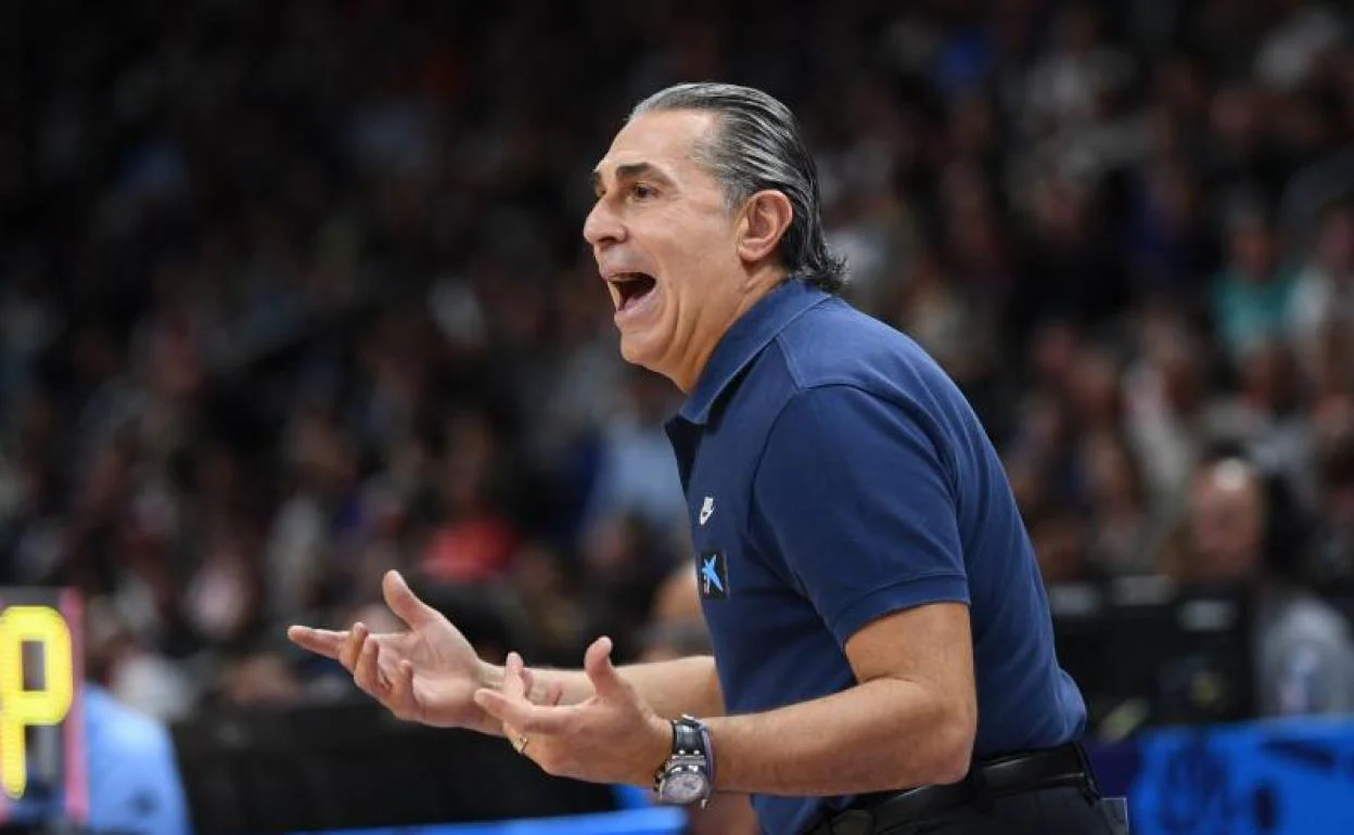 Scariolo durante la final del Eurobasket frente a Francia