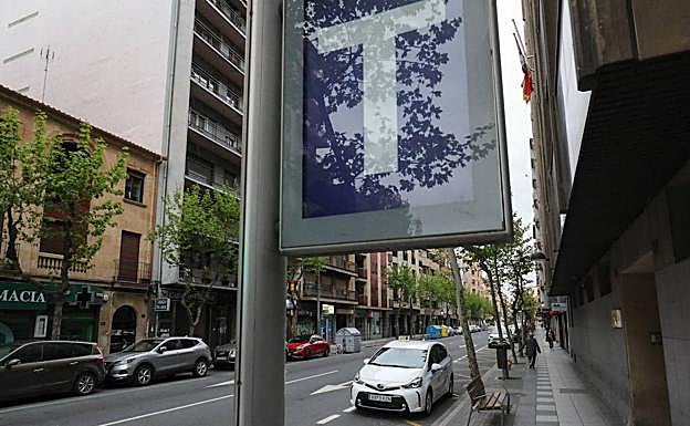 Una parada de Taxi en el centro de la ciudad. 