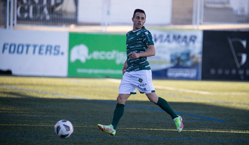 Piojo, durante un partido de esta temporada con el CD Guijuelo en el Luis Ramos. 