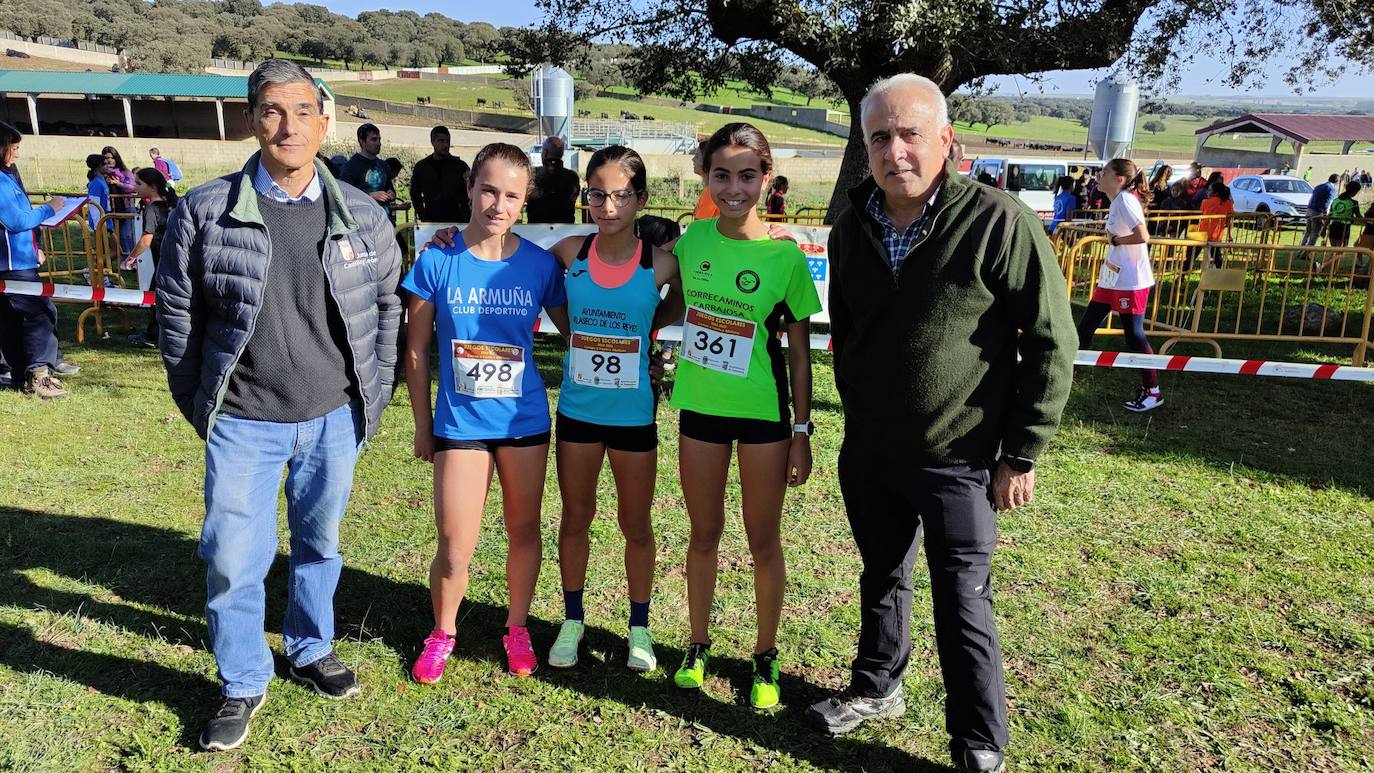 Fotos: VI Carrera Popular Taurina y I Jornada de Juegos Escolares de Campo a Través